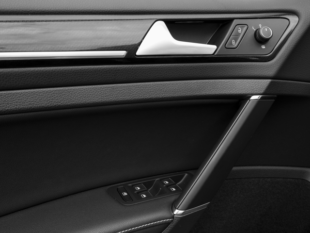 2017 Volkswagen Golf R Base