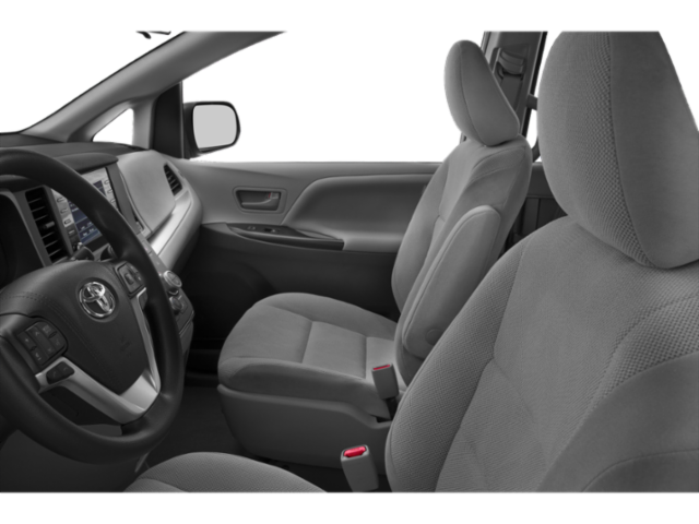 2018 Toyota Sienna SE 8-Passenger