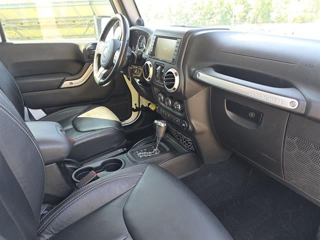 2014 Jeep Wrangler Unlimited 4WD 4dr Sahara