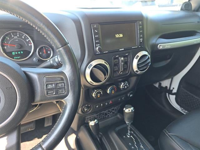 2014 Jeep Wrangler Unlimited 4WD 4dr Sahara