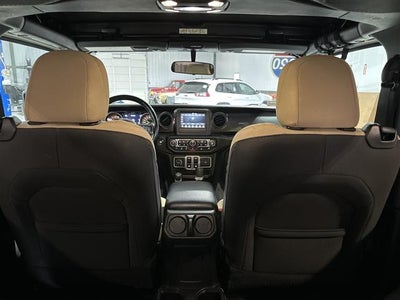 2020 Jeep Wrangler Black and Tan