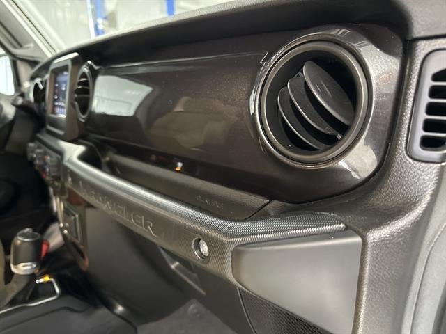 2020 Jeep Wrangler Black and Tan