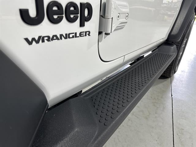 2020 Jeep Wrangler Black and Tan