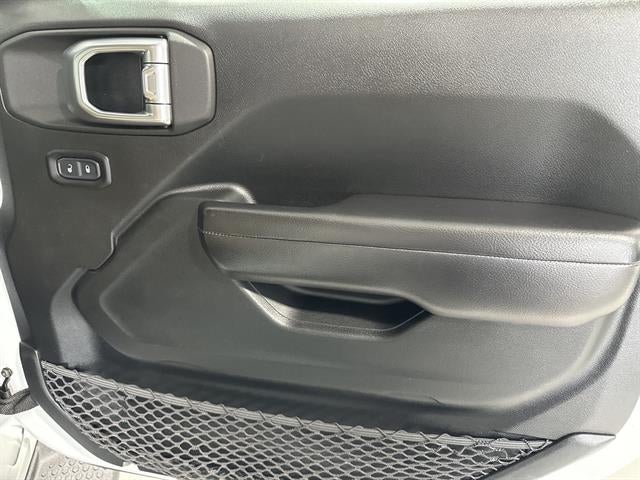 2020 Jeep Wrangler Black and Tan