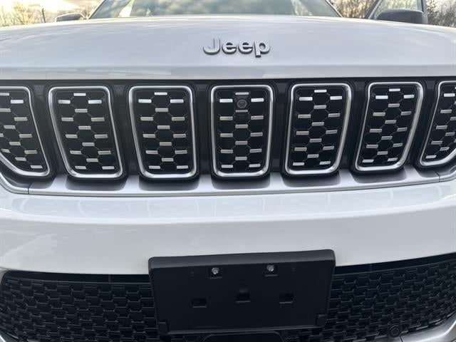 2023 Jeep Grand Cherokee Summit