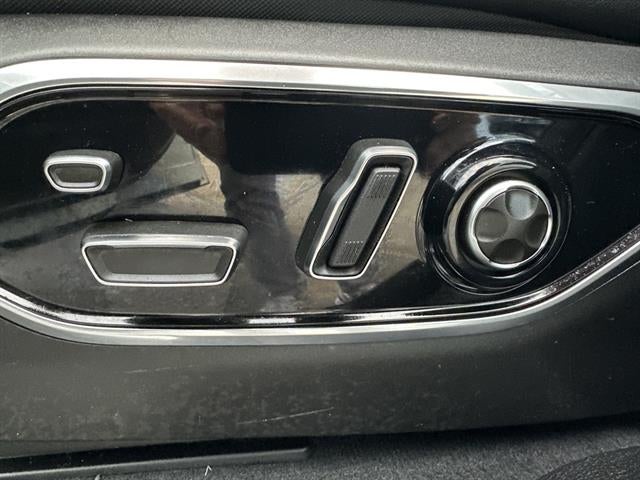 2023 Jeep Grand Cherokee Summit