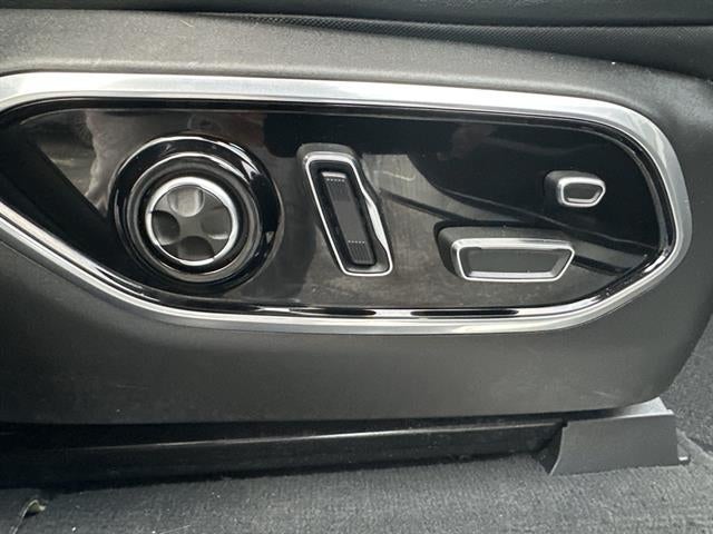 2023 Jeep Grand Cherokee Summit