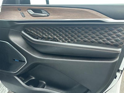 2023 Jeep Grand Cherokee Summit