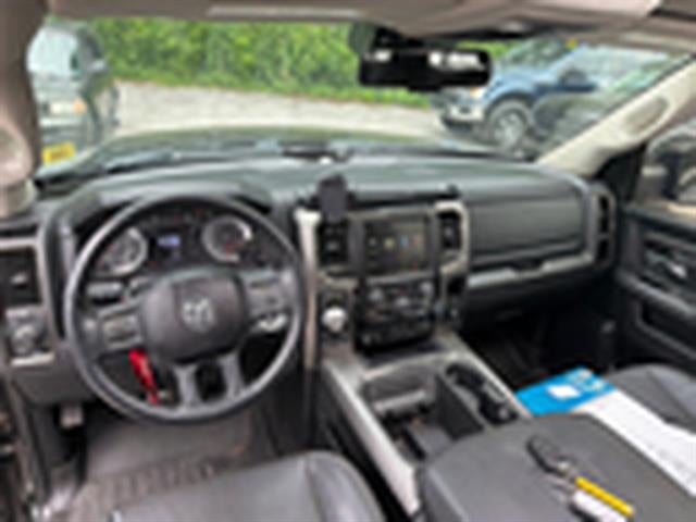 2017 RAM 1500 Night 4x4 Crew Cab 5'7" Box