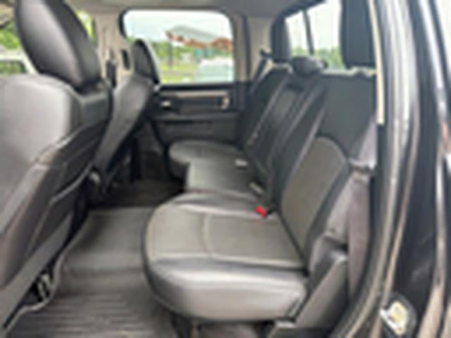2017 RAM 1500 Night 4x4 Crew Cab 5'7" Box