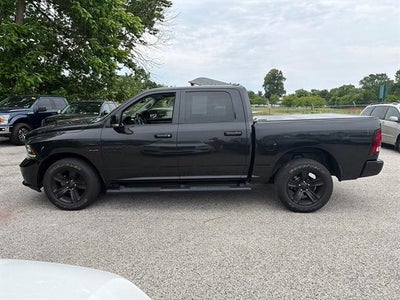 2017 RAM 1500 Night 4x4 Crew Cab 5'7" Box