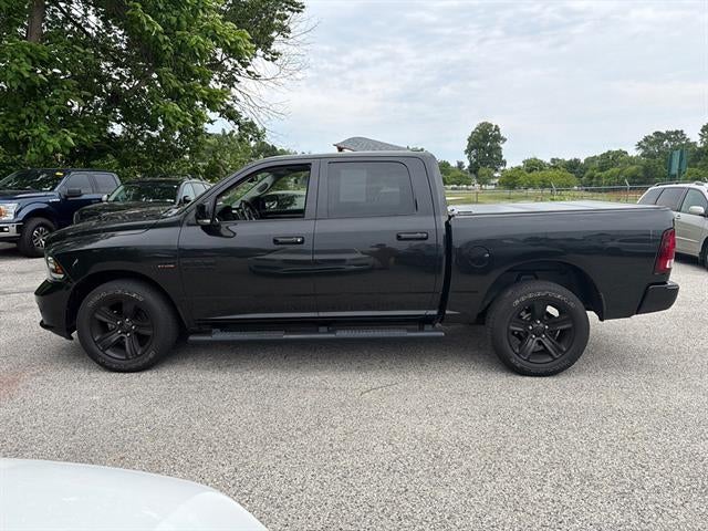 2017 RAM 1500 Night 4x4 Crew Cab 5'7" Box