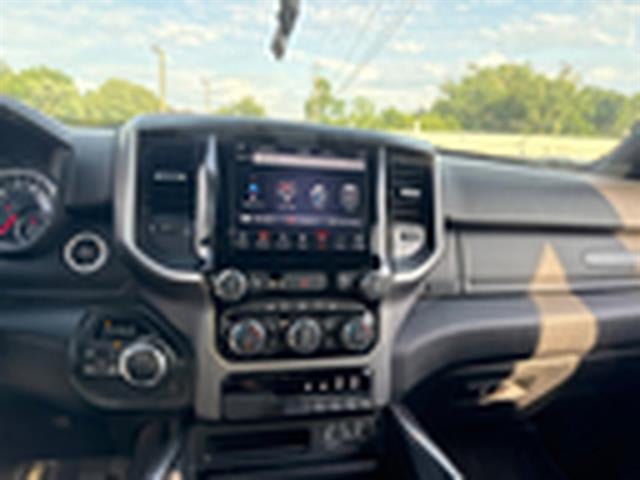 2021 RAM 1500 Big Horn 4x4 Crew Cab 5'7" Box
