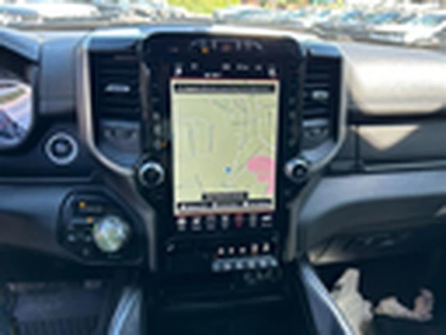 2020 RAM 1500 Laramie 4x4 Crew Cab 5'7" Box