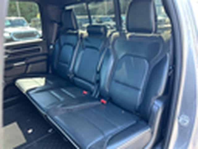 2020 RAM 1500 Laramie 4x4 Crew Cab 5'7" Box