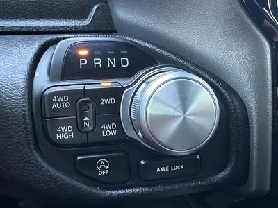 2020 RAM 1500 Laramie 4x4 Crew Cab 5'7" Box