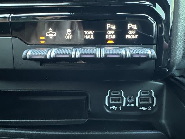 2020 RAM 1500 Laramie 4x4 Crew Cab 5'7" Box