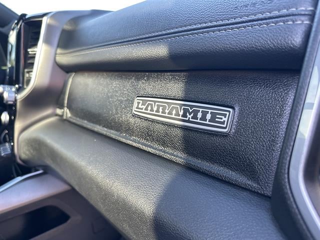 2020 RAM 1500 Laramie 4x4 Crew Cab 5'7" Box