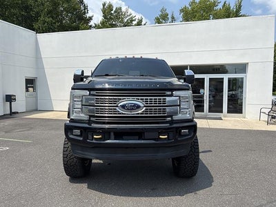 2017 Ford Super Duty F-250 SRW Platinum 4WD Crew Cab 6.75' Box