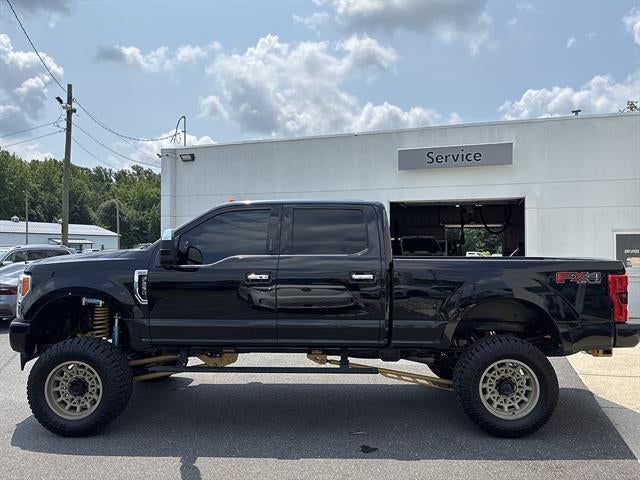 2017 Ford Super Duty F-250 SRW Platinum 4WD Crew Cab 6.75' Box