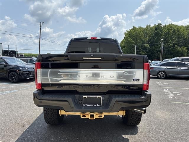 2017 Ford Super Duty F-250 SRW Platinum 4WD Crew Cab 6.75' Box