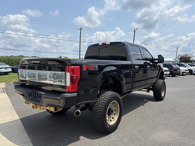 2017 Ford Super Duty F-250 SRW Platinum 4WD Crew Cab 6.75' Box