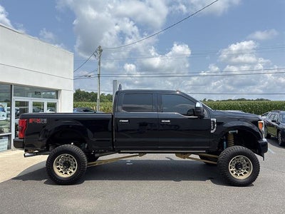 2017 Ford Super Duty F-250 SRW Platinum 4WD Crew Cab 6.75' Box