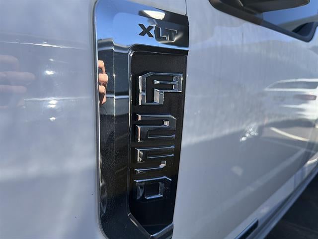 2018 Ford Super Duty F-250 SRW XLT 4WD Crew Cab 8' Box