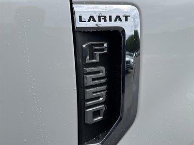 2022 Ford Super Duty F-250 SRW LARIAT 4WD Crew Cab 6.75' Box