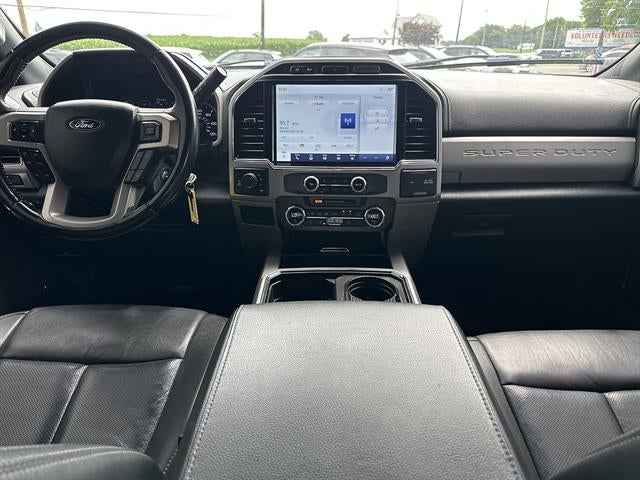 2022 Ford Super Duty F-250 SRW LARIAT 4WD Crew Cab 6.75' Box