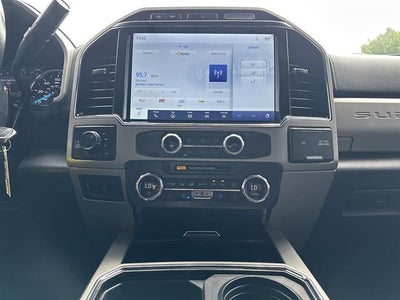 2022 Ford Super Duty F-250 SRW LARIAT 4WD Crew Cab 6.75' Box