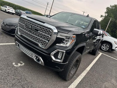 2019 GMC Sierra 1500 4WD Crew Cab 147" Denali