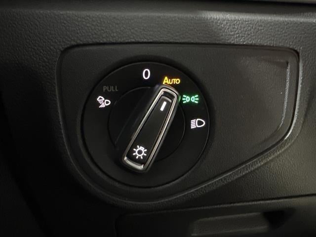 2020 Volkswagen Atlas Cross Sport 2.0T SE w/Technology