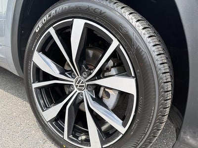 2024 Volkswagen Atlas Cross Sport 2.0T SEL Premium R-Line 4MOTION