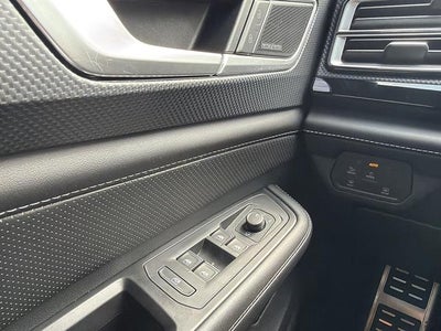 2024 Volkswagen Atlas Cross Sport 2.0T SEL Premium R-Line 4MOTION