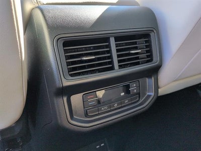 2027 Volkswagen Atlas SE w/Technology 4MOTION