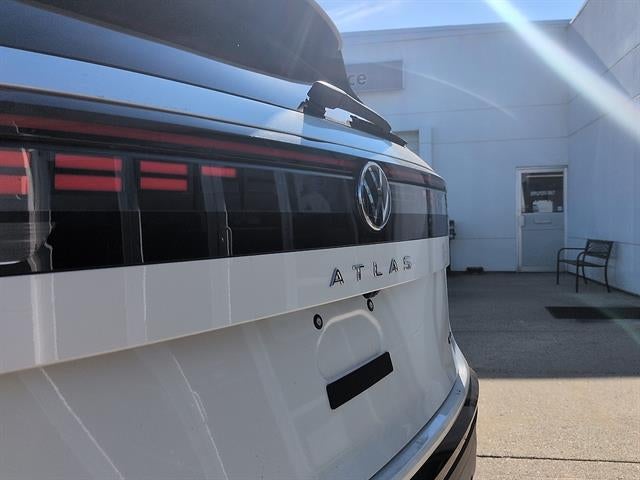 2027 Volkswagen Atlas SE w/Technology 4MOTION