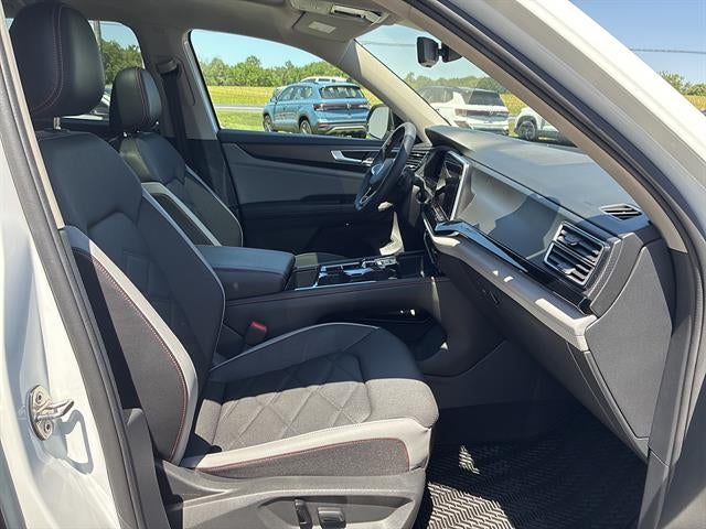 2024 Volkswagen Atlas 2.0T Peak Edition SEL 4MOTION