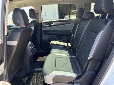 2024 Volkswagen Atlas 2.0T Peak Edition SEL 4MOTION