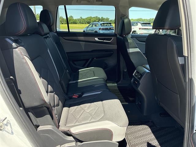 2024 Volkswagen Atlas 2.0T Peak Edition SEL 4MOTION