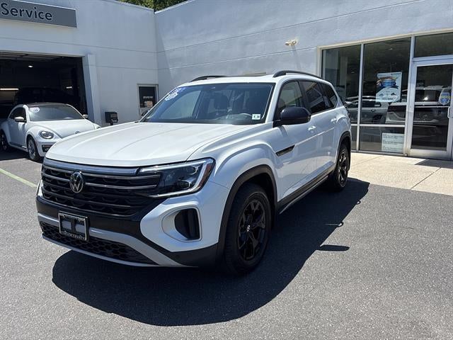 2024 Volkswagen Atlas 2.0T Peak Edition SEL 4MOTION