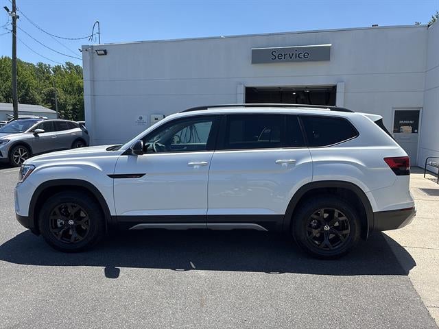 2024 Volkswagen Atlas 2.0T Peak Edition SEL 4MOTION