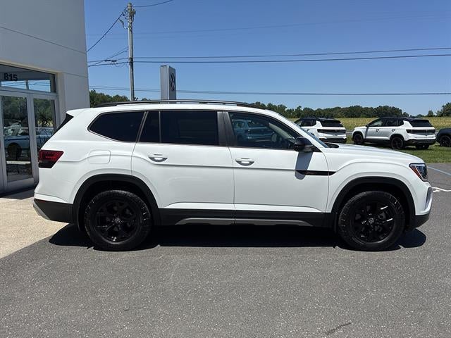 2024 Volkswagen Atlas 2.0T Peak Edition SEL 4MOTION