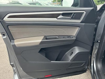 2021 Volkswagen Atlas 2021.5 3.6L V6 SE w/Technology 4MOTION