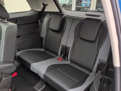 2027 Volkswagen Atlas SE w/Technology 4MOTION