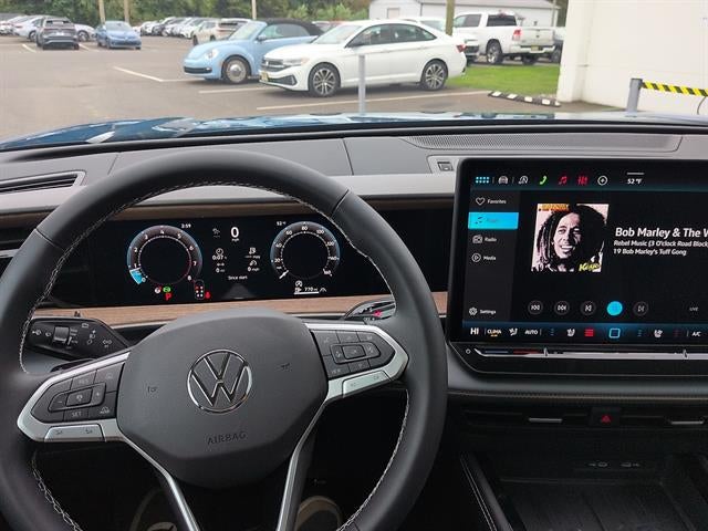 2027 Volkswagen Atlas SE w/Technology 4MOTION
