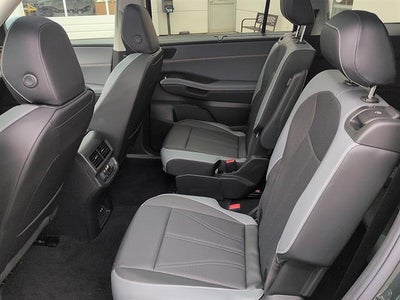 2027 Volkswagen Atlas SE w/Technology 4MOTION