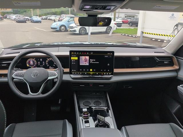 2027 Volkswagen Atlas SE w/Technology 4MOTION