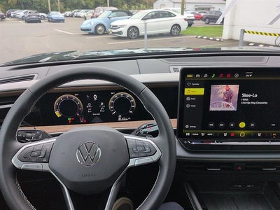 2027 Volkswagen Atlas SE w/Technology 4MOTION