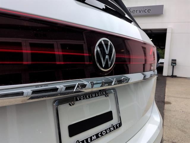 2026 Volkswagen Atlas 2.0T SE w/Technology FWD